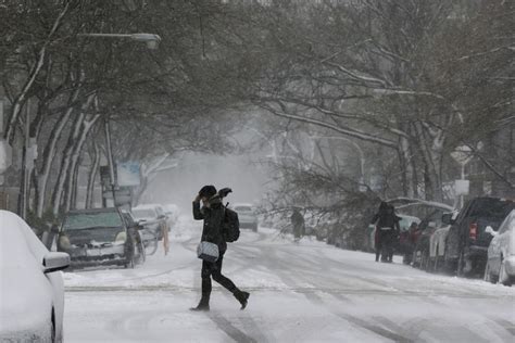 Winter storm continues to batter central Midwest