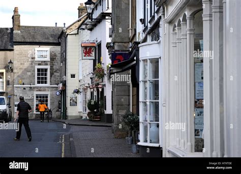 Kirkby lonsdale shops hi-res stock photography and images - Alamy