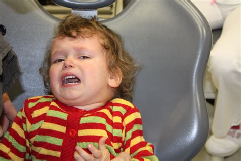 File:Angry child at dental treatment.JPG - Wikimedia Commons