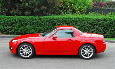 2010 Mazda MX-5 Miata Grand Touring Hardtop Convertible Review & Test Drive : Automotive Addicts