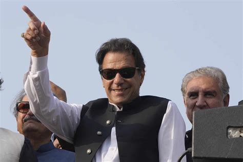 Pakistani ex-PM Imran Khan, supporters start march to Islamabad ...