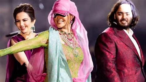 Rihanna’s outfit rips on stage while performing at Anant Ambani-Radhika ...