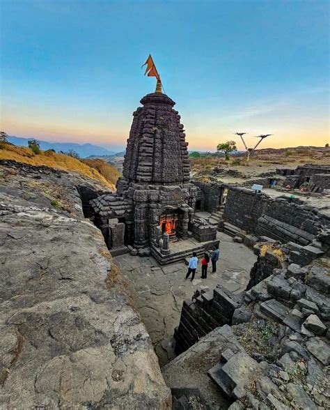 Inhale Trips - harishchandragad-fort-trek