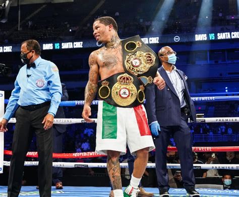 Photos: Gervonta Davis Blasts Leo Santa Cruz Out Cold in Sixth