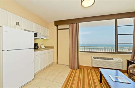 Daytona Beach Shores Hotel (Daytona Beach, FL) - Resort Reviews - ResortsandLodges.com