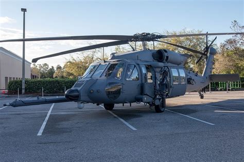 Sikorsky HH-60W Jolly Green II Combat Rescue Helicopter Gets Ready for Operations - autoevolution