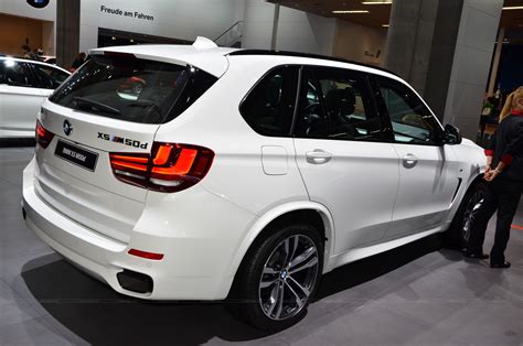 BMW X5 M50d Looks terrific in white, the world's best SUV. | Auto, Veículos, Motos