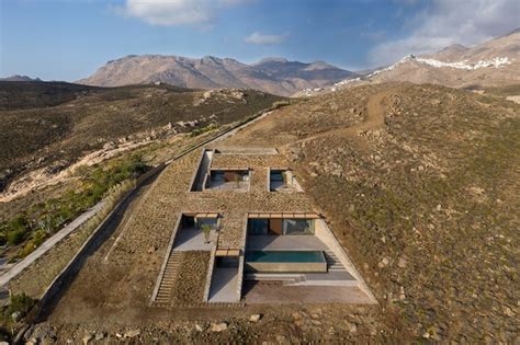 Architecture and Topography: 25 Projects with Different Approaches to Relief | ArchDaily