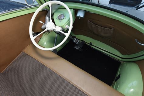 1958 BMW ISETTA 300 - Interior - 199995 | Bmw isetta 300, Bmw isetta ...