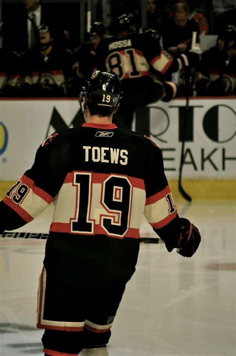 17 Best images about Jonathan Toews on Pinterest | Canada, Chicago ...