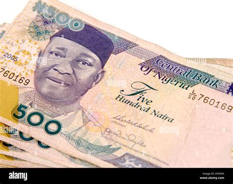 Nigerian Naira currency. 500 Naira banknotes Stock Photo - Alamy