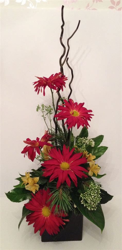 Vertical Line Design Flower Arrangement : See more ideas about flower ...