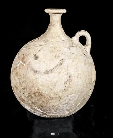 ArchaeoHistories on Twitter: "Photo shows a jug from 3700 years ago, which shows a pictogram ...