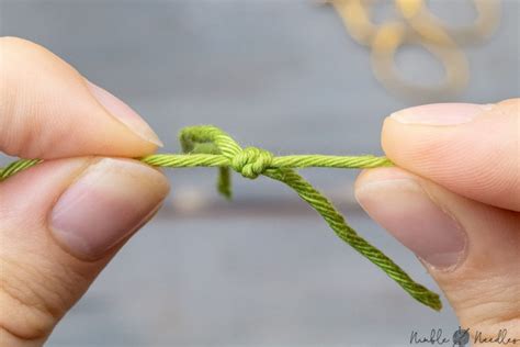 Magic Knot - The easiest way to join a new ball of yarn in knitting [+video]