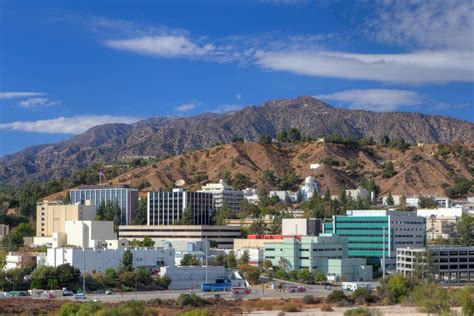 Explore La Cañada-Flintridge, California with Susan and Brad Mohr