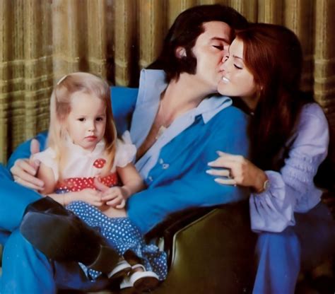 Lovely Photos of Elvis Presley With His Wife Priscilla and Their ...