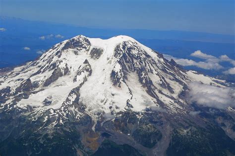 File:Mount Rainier from southwest.jpg - Wikimedia Commons