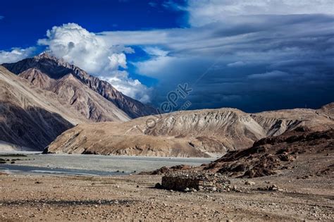 View Of Nubra Valley In The Himalayas Ladakh Photo Picture And HD ...