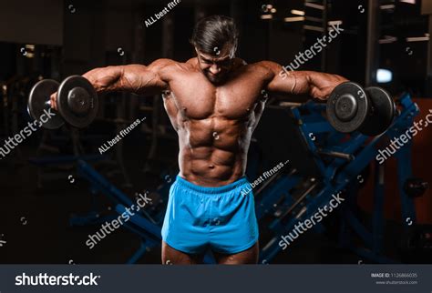 60,915 Bodybuilder Shoulder Images, Stock Photos & Vectors | Shutterstock