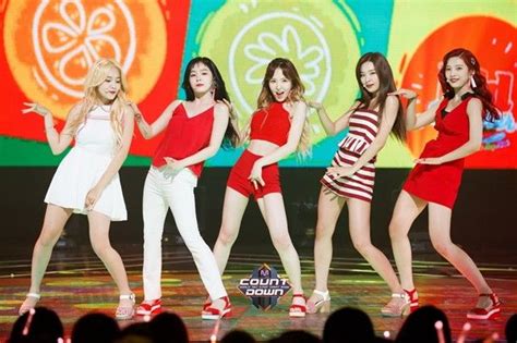 레드벨벳 빨간 맛 Red Flavor _170727 M1 Countdown Red Velvet Seulgi, Red Velvet Irene, Red Flavor ...