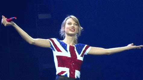 Taylor Swift Red Tour GIFs - Find & Share on GIPHY