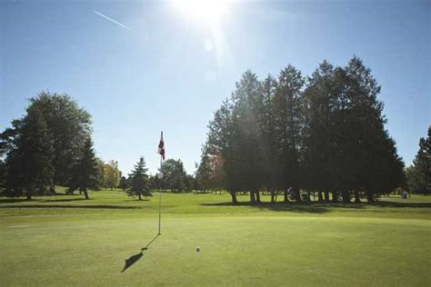 Stratford Municipal Golf Course in Stratford