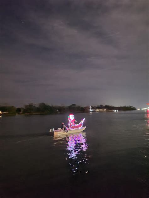 Savannah River Christmad Boat Parade Pictures : r/savannah