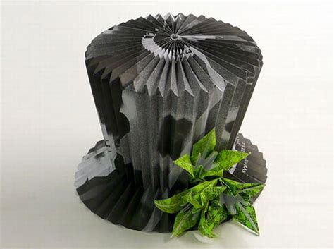 Recycled paper crafts: Origami at its best! - Ecofriend