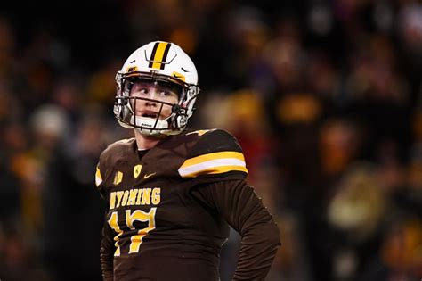 Josh Allen, Wyoming quarterback, trying to harness gunslinger mentality