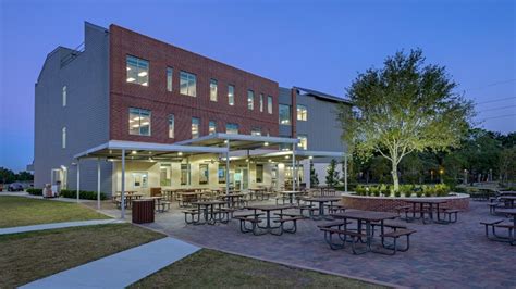 The Village School, Houston – 廸昇海外升學中心 Rise Smart Overseas Education Centre