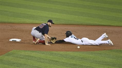 Eovaldi shuts down Marlins in 5-3 victory