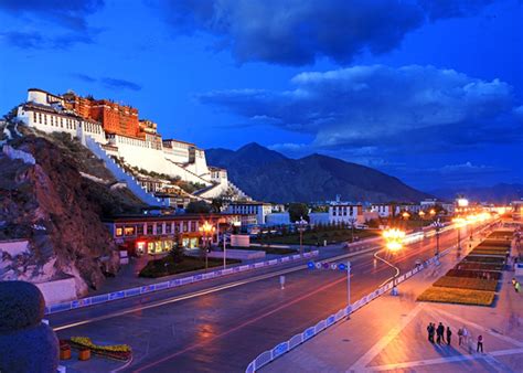 Potala Palace Lhasa, Tibet - Facts, History, Highlights and Tips