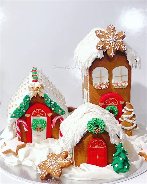 Gingerbread House Christmas Village (One Size – 3 Large Houses) – Soiree