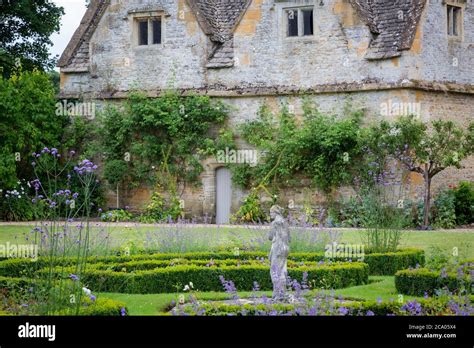 Slaughters manor house hi-res stock photography and images - Alamy