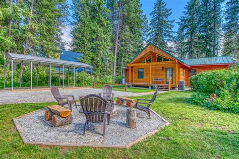 Riverside Cabin with a Hot Tub | Leavenworth, Washington