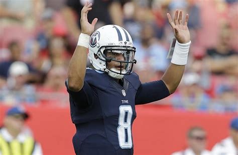 Titans coach says Marcus Mariota suffered 'stinger,' not elbow injury