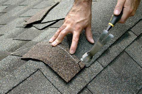 How to Install Roof Shingles | HireRush Blog