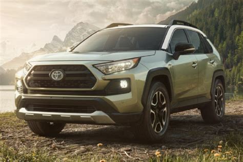 Toyota RAV4 пятого поколения представлен официально