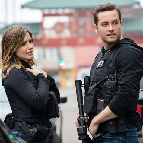 Chicago P.D. | Lindsay and Halstead (Linstead) | Sophia bush chicago pd, Chicago pd, Chicago pd ...