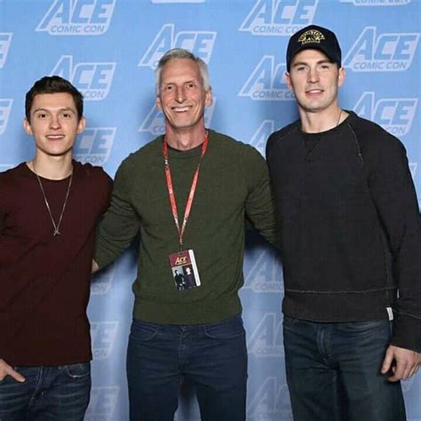 Chris evans and Tom holland at Ace Comic con | Ace comics, Captain ...