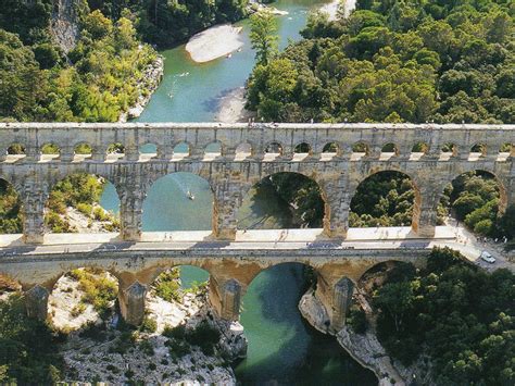 Pont Du Gard Roman Aqueduct ~ Desktop Wallpaper