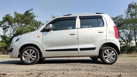 Maruti Suzuki Wagon R Vxi Amt - Mahindra First Choice