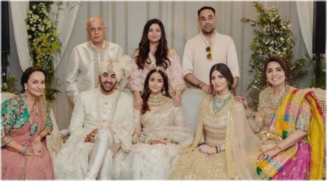 Incredibly detailed Kapoor family tree unites them with Bhatts ...