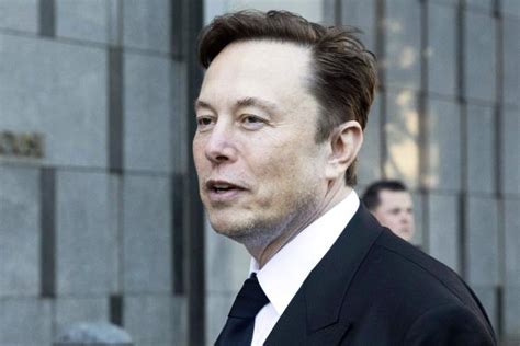 Musk Does Rare 180, Apologizes for 'Surreal' Twitter Feud