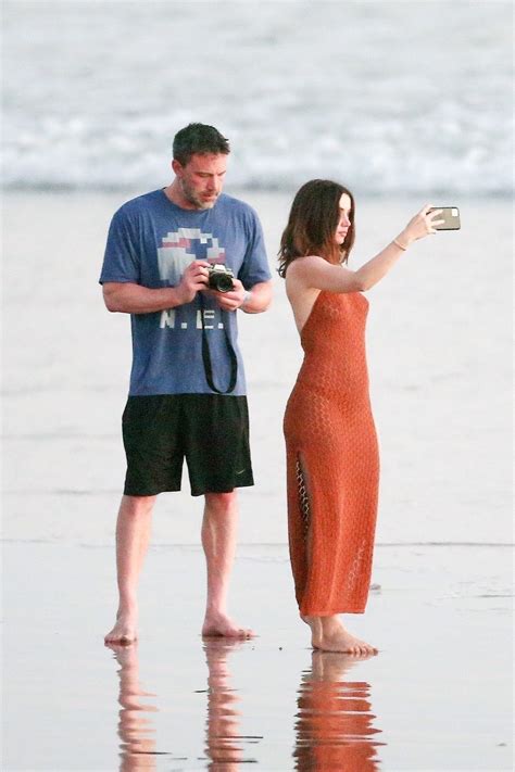 Ana De Armas and Ben Affleck on the Beach in Costa Rica 03/10/202 ...