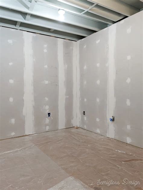 Everything You Need to Know About How to Mud and Tape Drywall