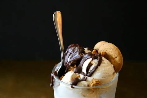 vanilla gelato with dark chocolate-ginger ganache & crushed gingersnaps ...