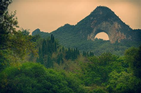 Moon Hill - Yangshuo, China [OC] [5451 x 3622] | Rebrn.com