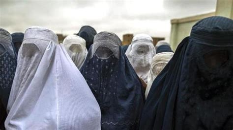 Shiv Sena demands ban on burqa in public places, cites Sri Lanka ...