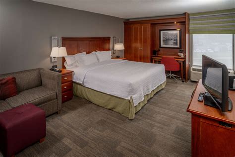 Hampton Inn Charleston-Downtown, 1 Virginia Street West, Charleston, WV ...